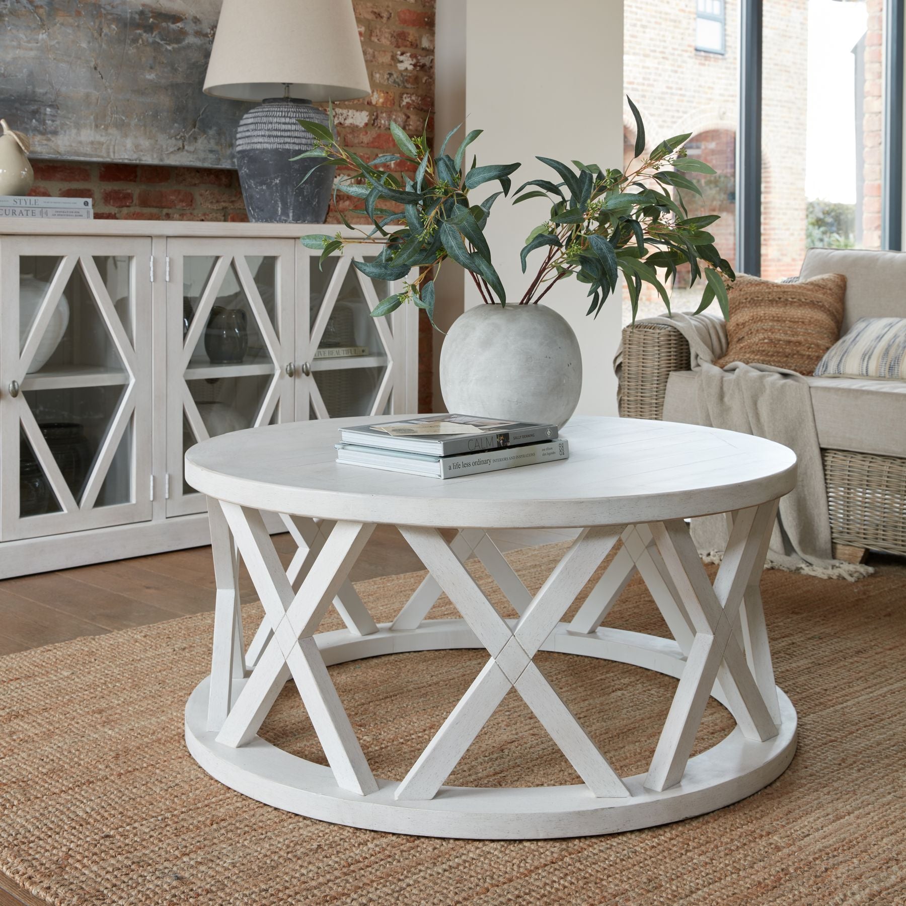 Farmhouse Coffee Table Round Round Farmhouse Coffee Table | Recycled